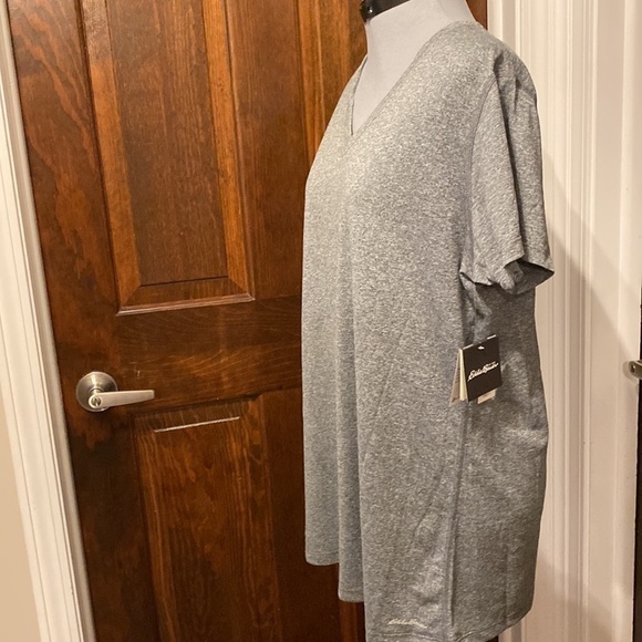 Eddie Bauer gray V-neck athletic shirt NWT - Picture 4 of 14